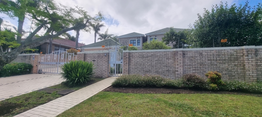 4 Bedroom Property for Sale in Vincent Heights Eastern Cape